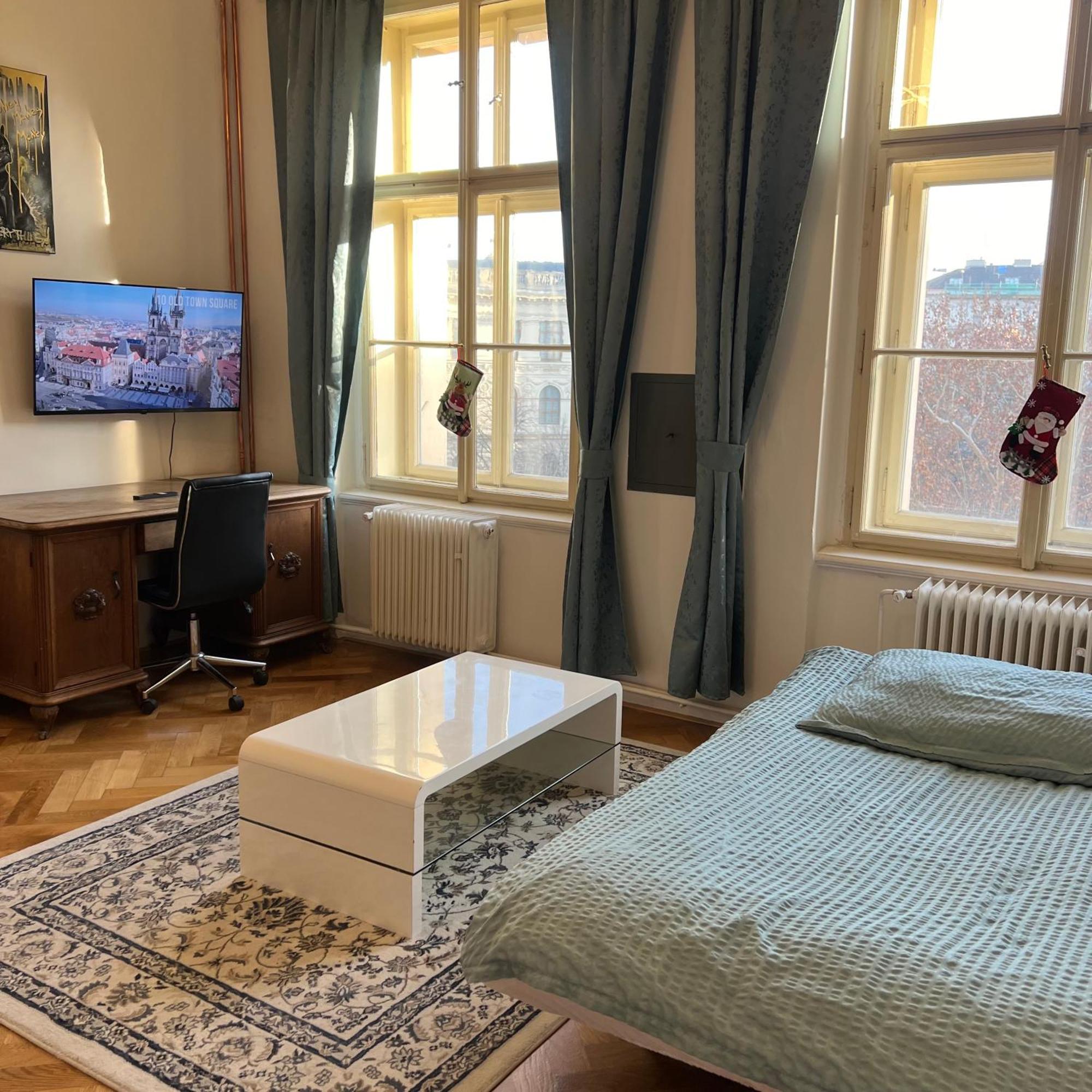 Wenceslas Square 150 M2 דירה